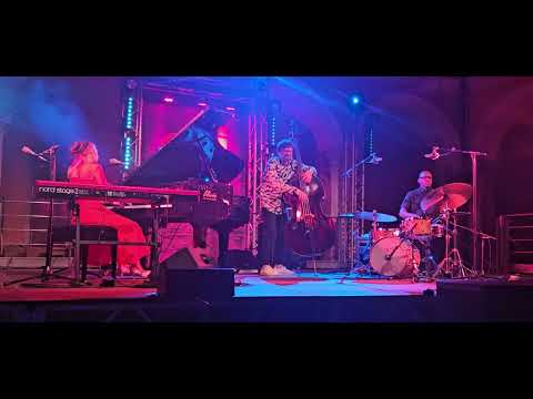 Concerto di Olivia Trummer trio.Muntagninjazz 2025