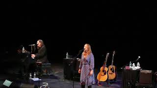 Joan Osborne - Brokedown Palace (with Intro re playing with Grateful Dead)