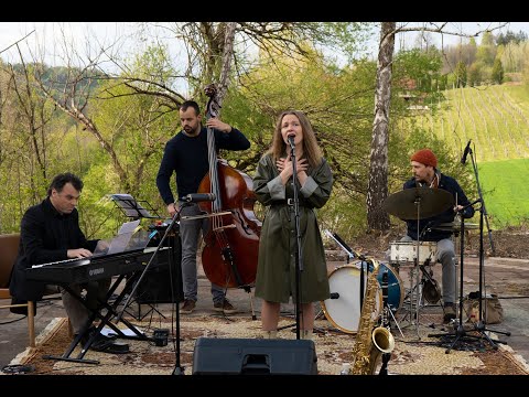Sandra Halužan kvartet - VU PLAVEM  ( Live - Spomen dom,  Kumrovec - 23.4.2022.)