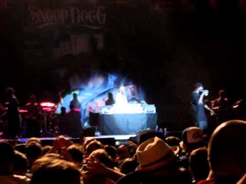Snoop Dogg at The Bandwagon Roadshow 9-5-10 .8