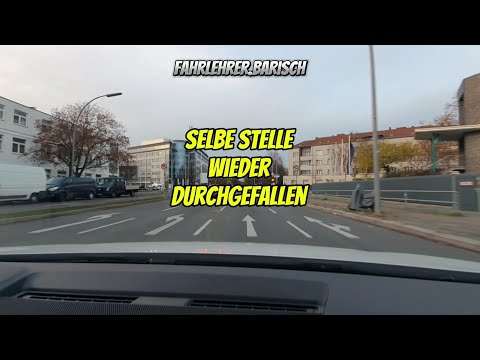 Fahrschüler beim Spurwechsel ohne es zu bemerken - FahrlehrerBarisch