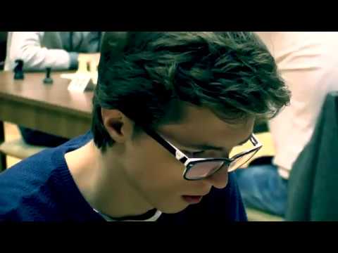 študenti  SŠ 1.1.  IM Jerguš Pecháč  - Tibor Mátis 1:0