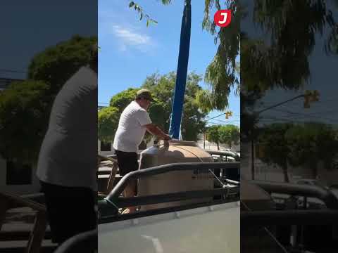 Trelew, la obra avanza// Largas filas para buscar agua potable en la Cooperativa