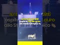 ANTONELLO VENDITTI ospite di ACHILLE LAURO allo STADIO OLIMPICO