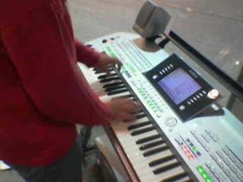 Tyros 2 - This love (Maroon 5)