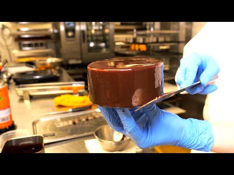 Cómo hacer un parfait de pastel y queso con arándanos con el mejor chocolate de Francia