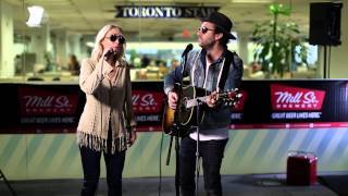 Metric performs new single "Cascades"