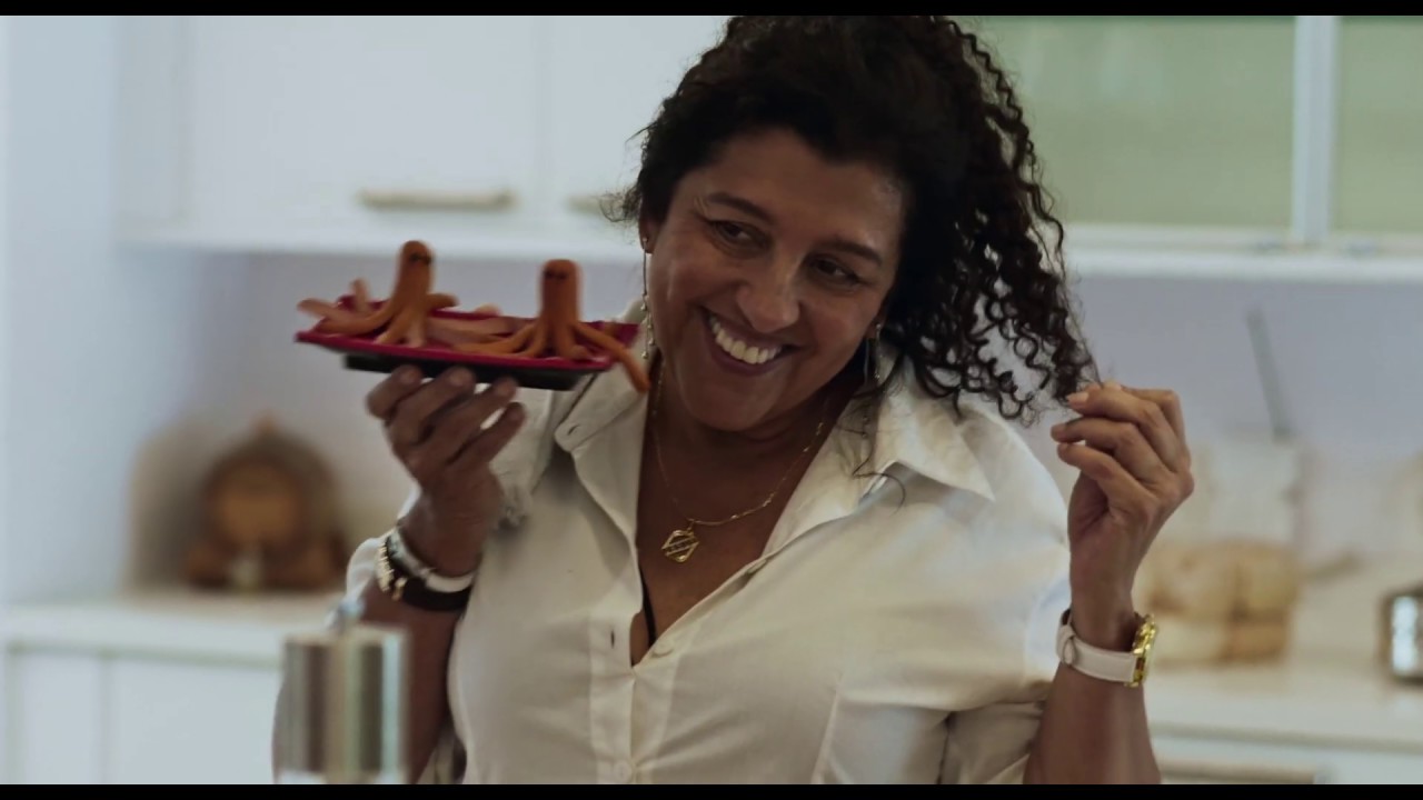 TROIS ÉTÉS - Bande Annonce [VOST]