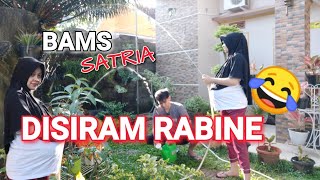 Download lagu BAMBANG SATRIA & ISTRI SIRAM TANAMAN ❗❗❗Edisi Libur Pentas mp3