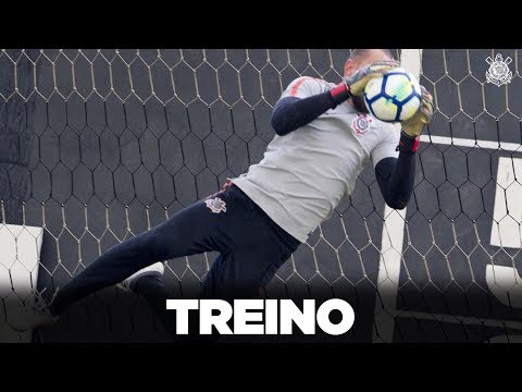 Especfico de goleiro e coletivo em campo reduzido