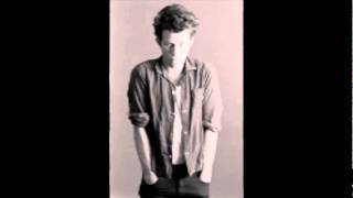 Tom Waits - I Like to Sleep Late in the Morning