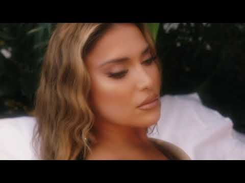 Anxhelina - "Run For" (Lyric Video)