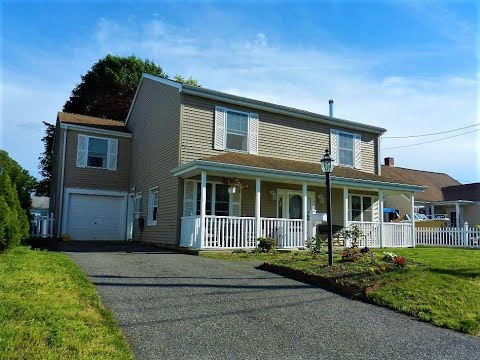 Homes for sale - 61 Nimitz RD, East Providence, RI 02916