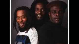 The Mighty Diamonds - Bodyguard