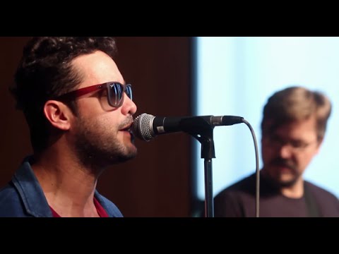 Los Amigos invisibles - Stay (Official Music Video)