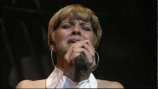 PASION VEGA - "NOSTALGIAS" en directo (2009)