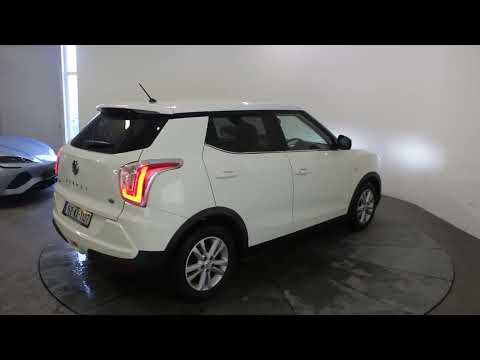 SsangYong Tivoli 1.6 D Manual ES - TENDER 15 - GRA - Image 2