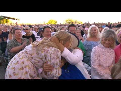 Pernilla Wahlgren Dansen på Sunnanö till Hans Wahlgren/ Allsång På Skansen 2024