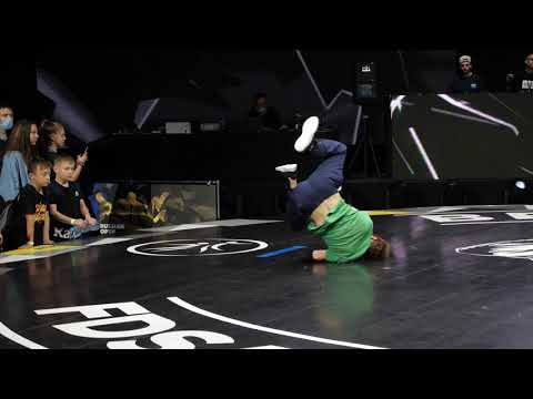 отбор 14-15 bboy Женьшень vs Приколя vs Астафьев - ROBC 2020