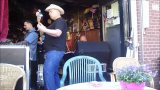 Smokey & The Bandits - Busy Not Crying