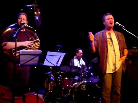 Yellow Snow Crystals - 07 outro: The DL - Maastricht, 2011