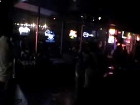 KARD HUK 1-2-2010   by Fah MAi Lao Band   Live @ Tri An' Quan restaurant