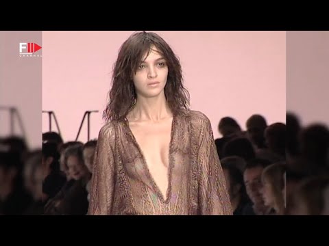 Vintage in Pills SPORTMAX Fall 2002 - Fashion Channel