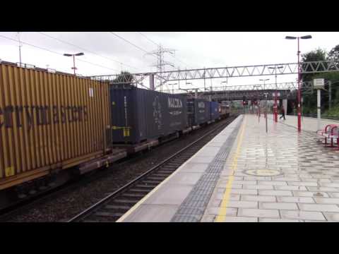 90039 and 90037 @ Stafford 28.07.2016