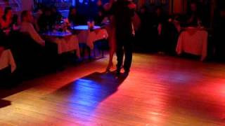 Alejadro Hermida y Paulina Cazabon, Tango 1