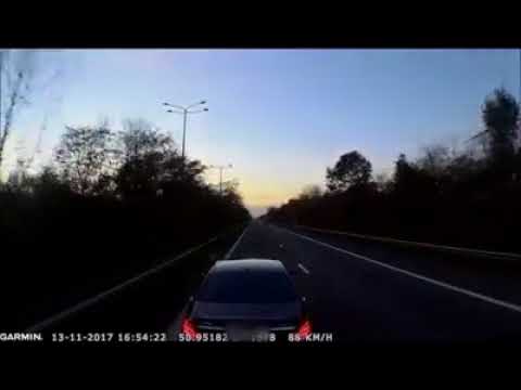 Mercedes halt on the road