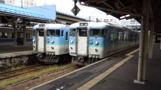 preview picture of video '信越本線115系 直江津駅発車 JR-East 115 series EMU'