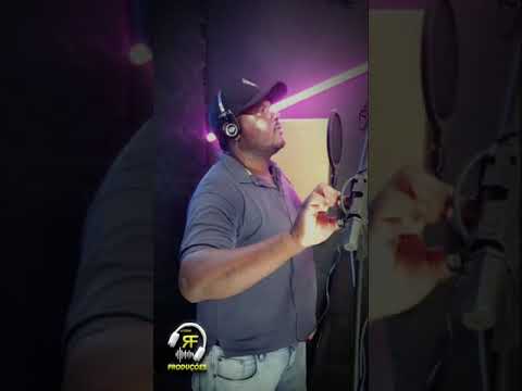 pedrinha moraes fazendo o som