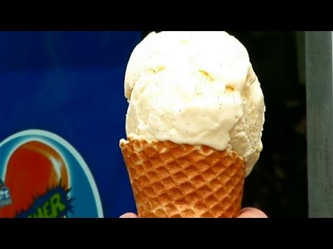 How To Make Your Own Vanilla Ice Cream