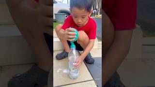 Download lagu Keizo experimented with inflating a balloon without blowing it up⁉️😱 mp3