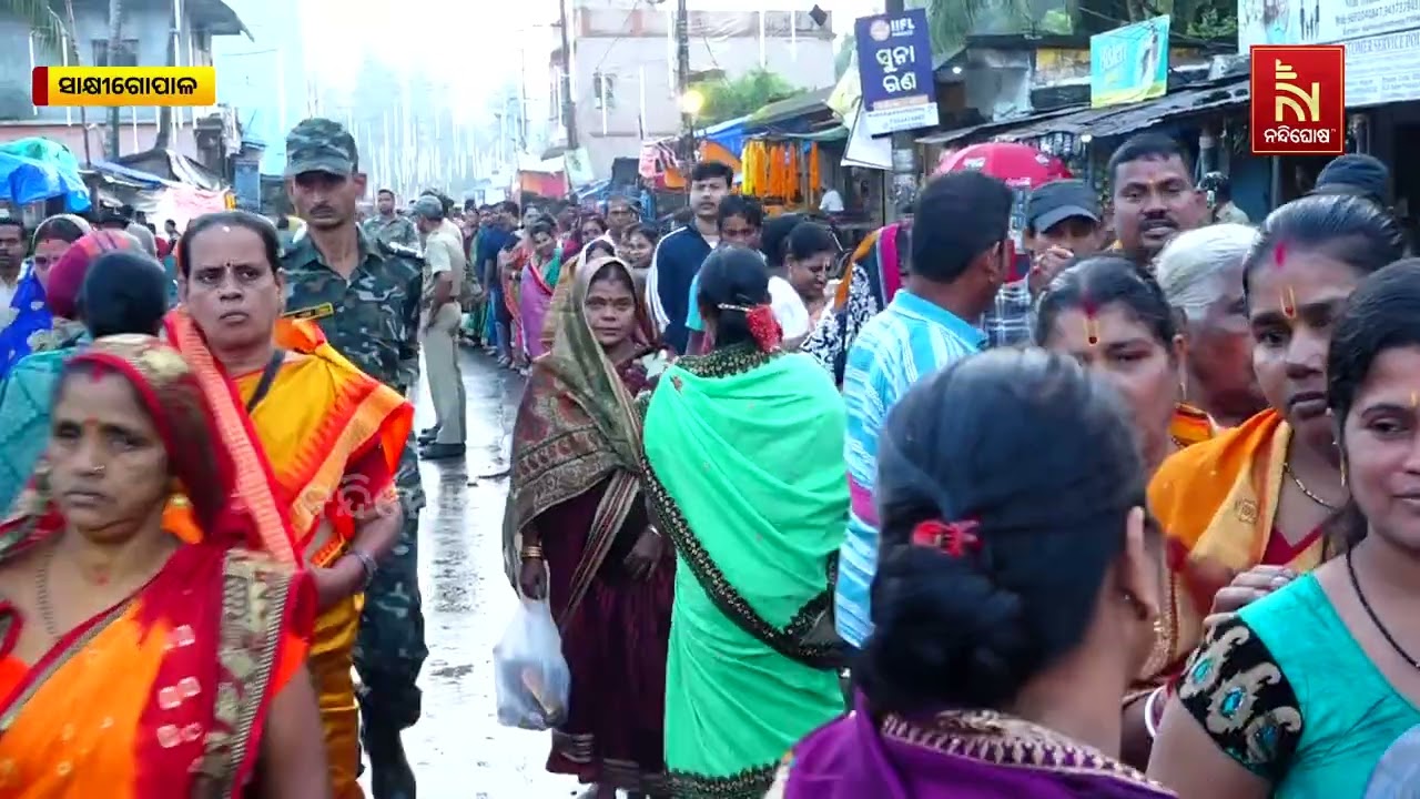 ଓଡ଼ିଆଣୀ ବେଶରେ ଦର୍ଶନ ଦେଉଛନ୍ତି ରାଧାରାଣୀ। ସକାଳୁ ରାଧାପ?