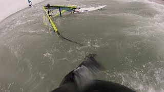 preview picture of video 'Windsurf crash'