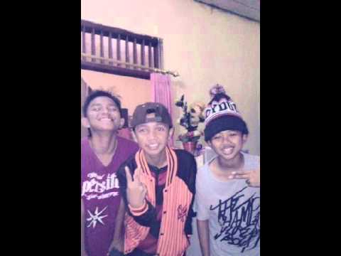 Lil gucci - pandangan pertama