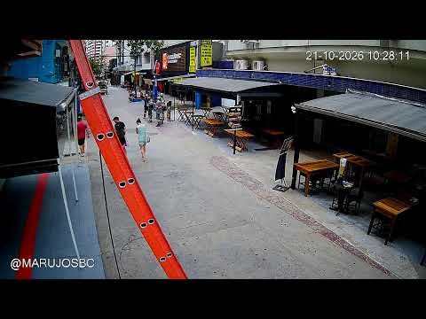Live webcam view of Downtown Street Life in Balneário Camboriú