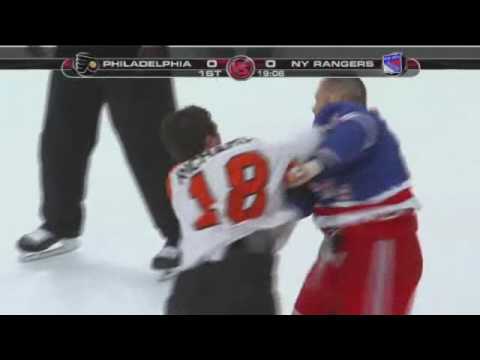 Mike Richards vs Sean Avery