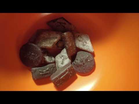 MongoTV_8717 - SPISER LILLE SKÅL TWEEK LUKSUS SALTLAKRIDS FRA IRMA SKÆRTORSDAG AFTEN