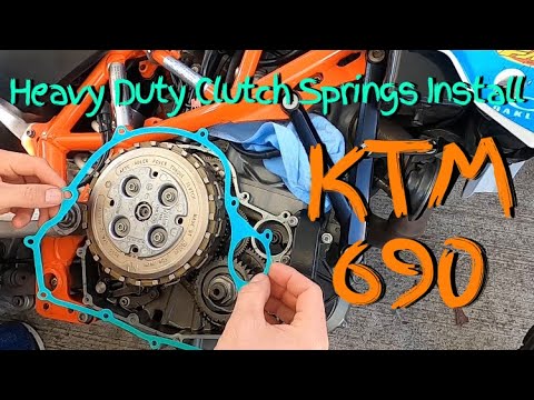KTM 690 Heavy Duty Clutch Springs Install