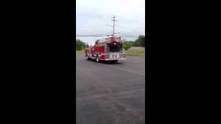 preview picture of video 'Liverpool Engine 2 Responding to East Syracuse for a large Outdoor Fire'