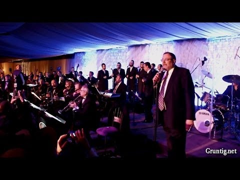 Full Of Energy Intro At The "Rechnitz Wedding" An Aaron Teitelbaum Production