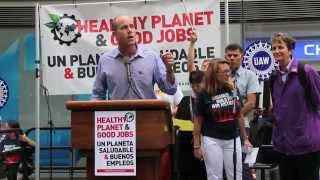 Sierra Club Gives Props to Labor @ the Climate March