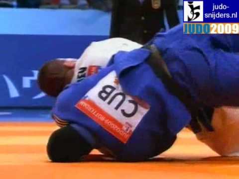 Judo 2009 Rotterdam: Oscar Bryson (CUB) - Abdullo Tangriev (UZB) [+100kg] semi-final.