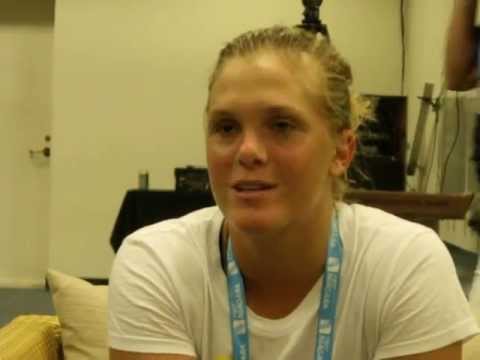 Melanie Oudin at New Haven Open August 18, 2012 - Tennis Panorama