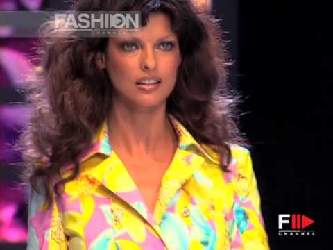 "Versace" Spring Summer 2004 Milano 1 of 4 Pret a Porter Woman by Fashion Channel