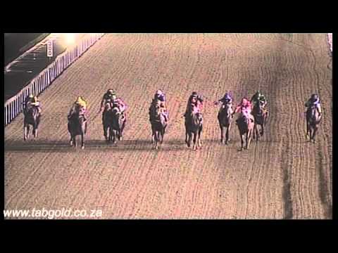 20151113 Greyville Race 6 won by JADE VINE