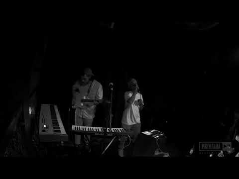 Calculo x Beni Mizrahi - Saíste | Metralha Music Sessions | Porto