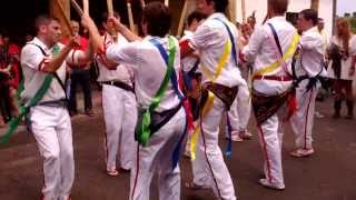 preview picture of video 'Danzantes de Navajeda con palillos- San Mamés 2013 - Parte 2/2'